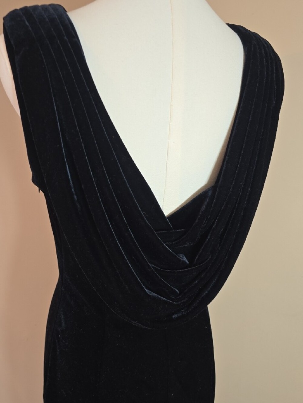Betsy & Adam Black Velvet Cowl-Back Evening Gown - Picture 13 of 17